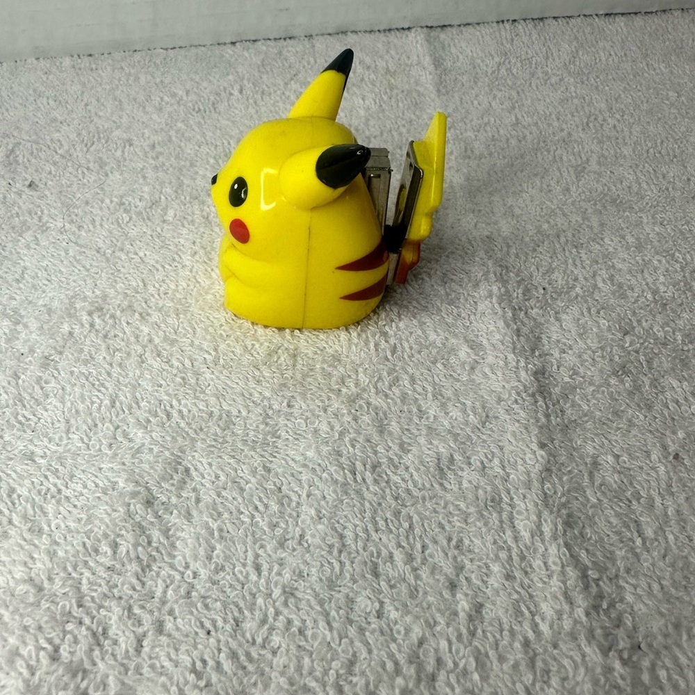 Vintage Pokémon Pikachu 2" Mini Stapler 1999 - Picture 2 of 6